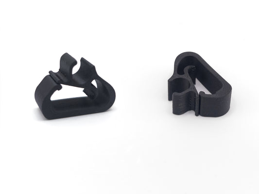 6 Clip Fissaggio Tubo Lavavetri per Braccio Tergicristallo | Compatibili Peugeot 3008/5008 e Citroën | Plastica ASA con Fibra di Carbonio | Resistenti agli Agenti Atmosferici - LavaLayer