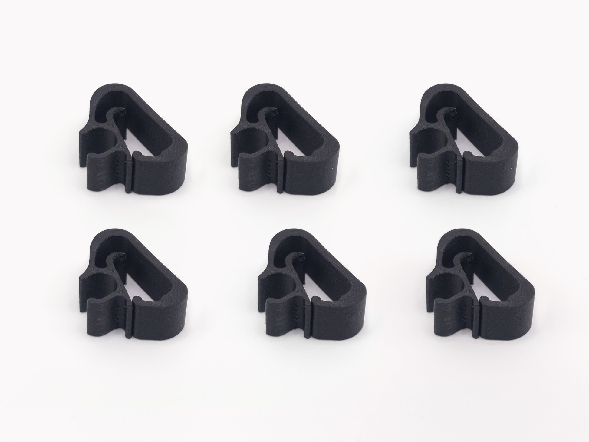 6 Clip Fissaggio Tubo Lavavetri per Braccio Tergicristallo | Compatibili Peugeot 3008/5008 e Citroën | Plastica ASA con Fibra di Carbonio | Resistenti agli Agenti Atmosferici - LavaLayer